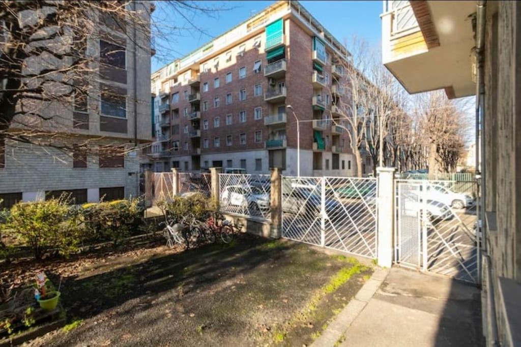 トリノCity Flat Strategic Positionアパートメント エクステリア 写真
